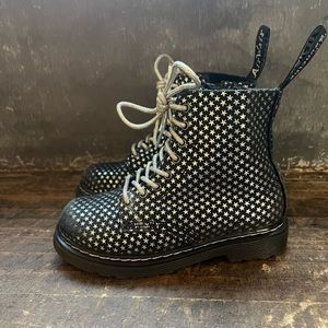 Toddler doc martens